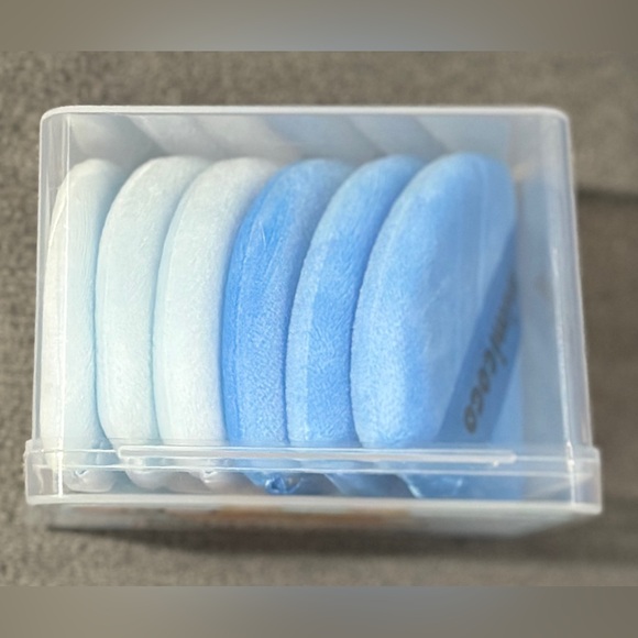🩷💙Mimicoco Pink or Blue Triangle Velour Makeup Puffs 6-Piece Set - Picture 10 of 11
